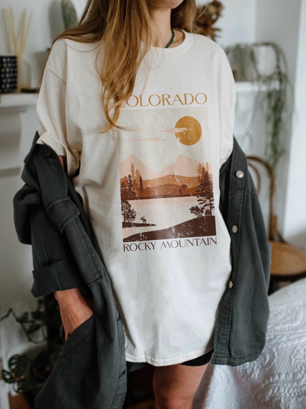 Colorado Mountains Graphic Boxy Cream & Warm Hued Unisex Tee, XL